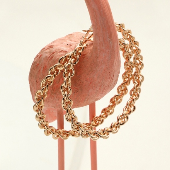 *CORA* Gold Geometric Twist Design Fashion Hoop Earrings - Picture 4 of 5